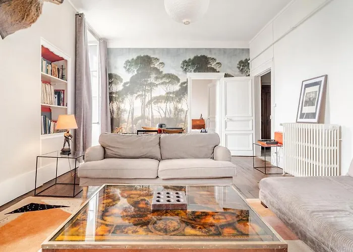 4 Pièces 90 M2 5 Lits Wifi Dans Maison De Maître Appartamento